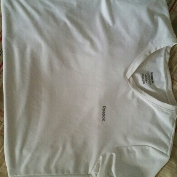 Reebok dri-fit t shirt *New* - Picture 3 of 6
